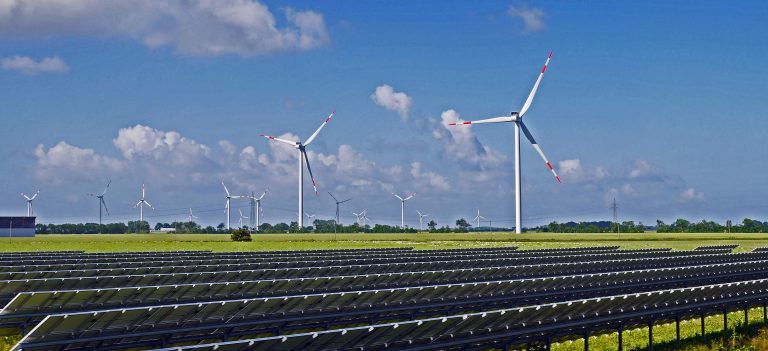 Target Energi Bersih 2026 Tercapai, Baru Bulan April
