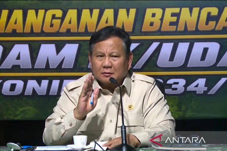 Prabowo Cairkan Rp200 Miliar untuk Korban Gempa Flores NTT