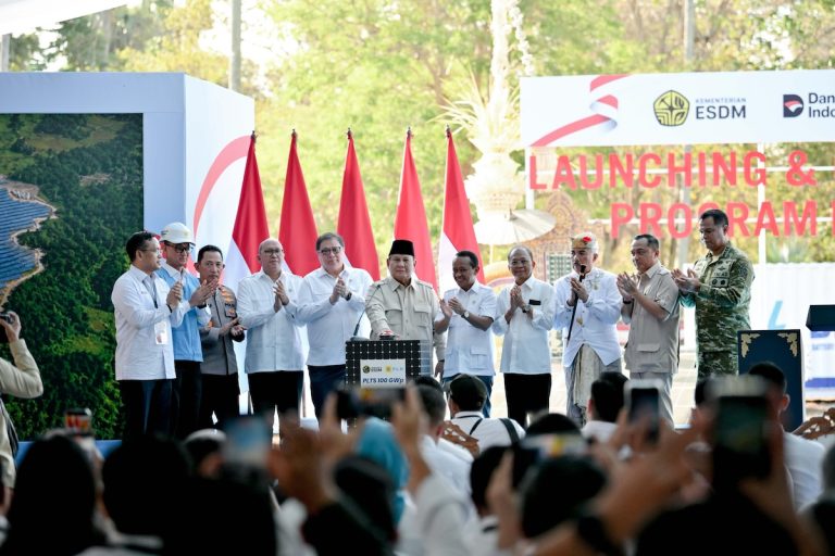 Pemerintah Gulirkan PLTS 100 GWp, Bidik Hemat Rp73,9 Triliun