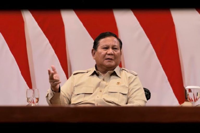Prabowo Siapkan Tanggul Laut 575 Kilometer, Lindungi 50 Juta Warga